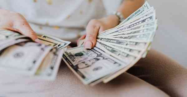 自摄影活动开展以来