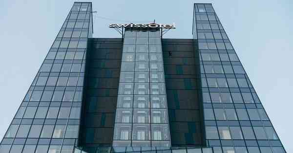 活动摄影摄像哪个好学